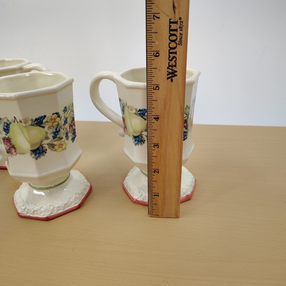 Set of 4 Lovely Avon Sweet Country Harvest Pedestal Mugs - Picture 11 of 11